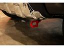 ジムニー クロスアドベンチャー　高輝度ダークシルバー塗装アルミ　ナビ　ドラレコ　ＥＴＣ　赤牽引フック（前後）　４ＷＤ　５ＭＴ　シートヒーター　フロントメッキグリル　本革巻きステアリング　ＬＥＤサイドターンランプ付きドアミラー（6枚目）