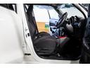 運転席シートリフターは上下に60mm調整でき、ドライバーの体格や好みに合わせたきめ細かい設定が可能。ドライバーを選びません!