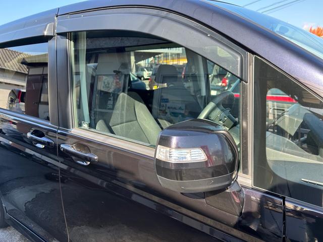 ステップワゴンスパーダ Ｓ　ＥＴＣ　バックカメラ　ナビ　両側電動スライドドア　ＨＩＤ　キーレスエントリー　電動格納ミラー　３列シート　ＣＶＴ　アルミホイール　盗難防止システム　衝突安全ボディ　ＡＢＳ　エアコン　パワーステアリング（20枚目）