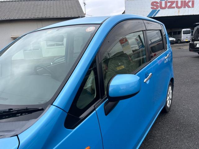 ステラ Ｌリミテッド　ＥＴＣ　バックカメラ　ＴＶ　スマートキー　アイドリングストップ　電動格納ミラー　ベンチシート　ＣＶＴ　盗難防止システム　ＡＢＳ　アルミホイール　衝突安全ボディ　エアコン　パワーステアリング（13枚目）