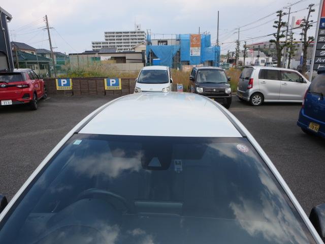 カローラツーリング ハイブリッド ダブルバイビー(21枚目)