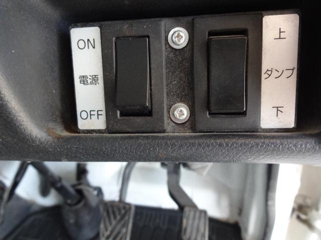 クリッパートラック ダンプ 4WD 5MT エアコン付 パワステ付(18枚目)