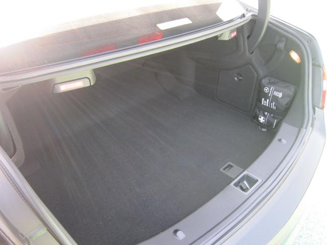 E250 CGIブルーエフィシェンシー HDDナビ 黒革(18枚目)