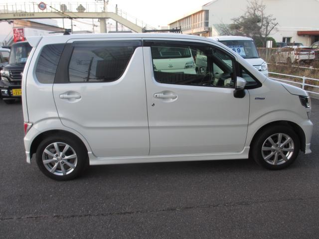 ワゴンＲ ハイブリッドＦＺ　社外ナビ　フルセグＴＶ　ＥＴＣ　バックカメラ　スマートキーｘ２　ＬＥＤライト　ブルートゥース対応ナビ　ドライブレコーダー　無事故車　保証付き　シートヒーター（11枚目）