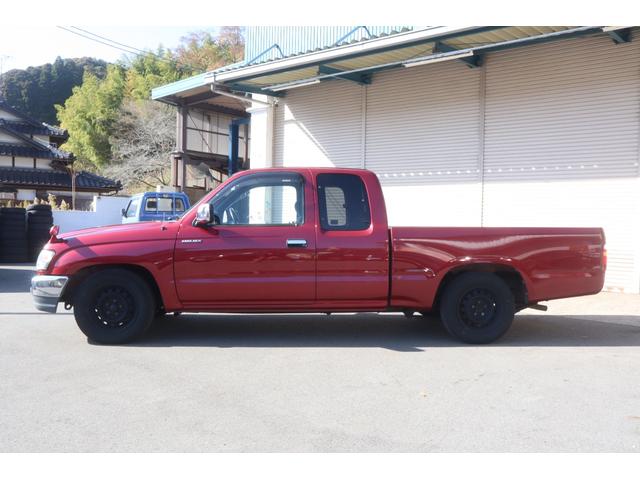 ハイラックススポーツピック エクストラキャブ　エクストラキャブ　ローダウン　ラプター塗装　ＢＴ対応ディスプレイオーディオ　ＥＴＣ　キーレス（9枚目）