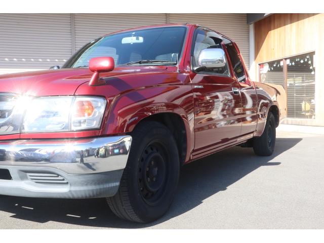 ハイラックススポーツピック エクストラキャブ　エクストラキャブ　ローダウン　ラプター塗装　ＢＴ対応ディスプレイオーディオ　ＥＴＣ　キーレス（10枚目）