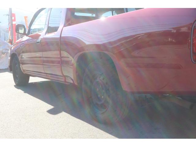 ハイラックススポーツピック エクストラキャブ　エクストラキャブ　ローダウン　ラプター塗装　ＢＴ対応ディスプレイオーディオ　ＥＴＣ　キーレス（13枚目）