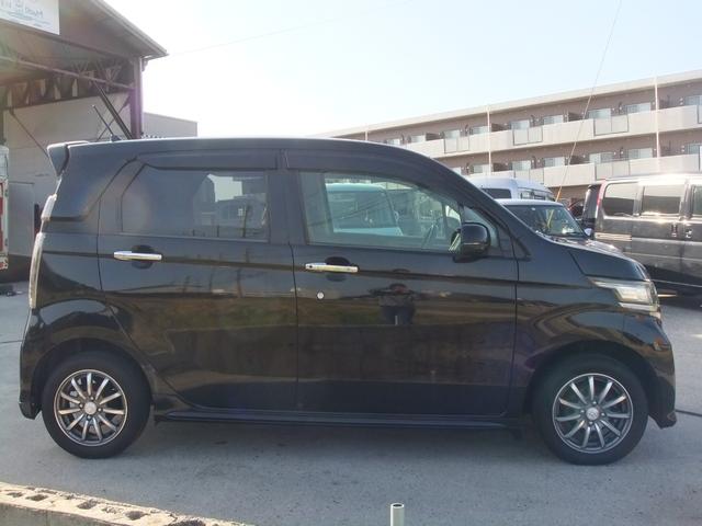 N-WGNカスタム G・ターボパッケージ 4WD 四駆 ターボ スマートキ― エンジンスターター 純正ブルートゥースナビ ハーフレザーシート 下回りノックスドール施工 ベンチシート HID 4灯式ヘッドライト 純正フォグ 純正14インチアルミ(8枚目)