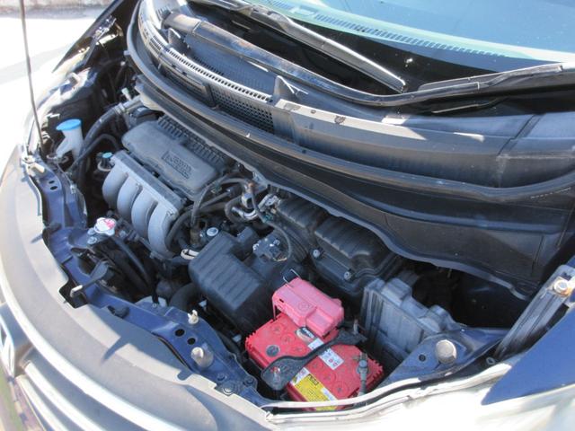 フリード Ｇ　両側スライドドア　純正ナビ　７人乗り　リア席キャプテンシート　ホンダＶＴＥＣエンジン（23枚目）
