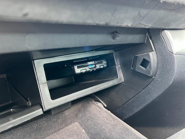 レガシィアウトバック ２．５ｉ　Ｌスタイル　６連奏ＣＤチェンジャー　４ＷＤ　四駆　水平対向ＢＯＸＴＥＲエンジンＳＵＶ　コンビウッドハンドル　両席パワーシート　ＥＴＣ　フォグ　センターテーブル（4枚目）