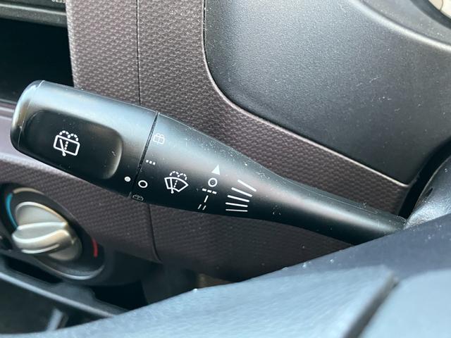 パジェロミニ ＶＲ　４ＷＤ　切り替え四駆　ターボ　キーレスエントリー　電動格納ミラー　ＡＴ　盗難防止システム　ＡＢＳ　ＣＤ　アルミホイール　衝突安全ボディ　エアコン　切り替え四駆　軽自動車ＳＵＶ　軽クロカン　本格四駆（26枚目）