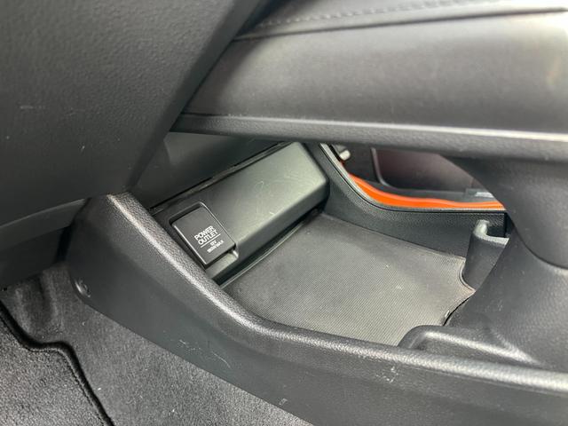 ヴェゼル ハイブリッドＺ　ワンオーナー　純正大型ＢＩＧナビ　バックカメラ　ＤＶＤ　ＣＤ　ＥＴＣ　ドラレコ前後　専用１７インチアルミ　本革巻きハンドル　ハーフレザーシート　衝突被害軽減システム　スマートキー　クルーズコントロール（58枚目）