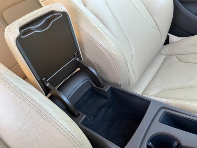 Ａ５ 　４ＷＤ　四駆　本革電動シート　２リッターターボ　ＯＺアルミホイール　夏タイヤ有　純正ナビ　バックカメラ　ＥＴＣ　スマートキー　２ドアクーペ（41枚目）