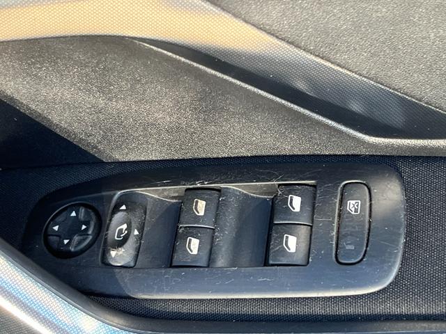 ２００８ 　純正ナビ　バックソナー　ＥＴＣ　ブルーライオン　ＳＵＶ　ボディ別色ルーフレール　スキッドガード　純正アルミホイール　スペアタイヤ　荷台フラット　スマートキー（21枚目）
