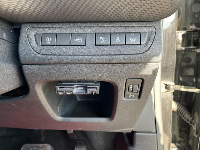 ２００８ 　純正ナビ　バックソナー　ＥＴＣ　ブルーライオン　ＳＵＶ　ボディ別色ルーフレール　スキッドガード　純正アルミホイール　スペアタイヤ　荷台フラット　スマートキー（25枚目）