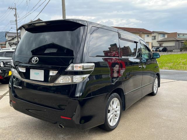 ヴェルファイア ２．４Ｚ　四駆　手洗い洗車歴　ＢＴナビ　リアフリップ　ドラレコ　Ｂカメラ　コーナーセンサー　ダッシュ割れ無し　オールオートウィンドウ　両側パワードア　純正アルミ　ＢＳタイヤ　ウッドコンビハンドル　８人乗り（8枚目）