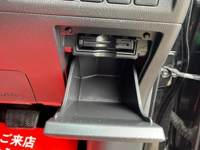 ヴェルファイア ２．４Ｚ　四駆　手洗い洗車歴　ＢＴナビ　リアフリップ　ドラレコ　Ｂカメラ　コーナーセンサー　ダッシュ割れ無し　オールオートウィンドウ　両側パワードア　純正アルミ　ＢＳタイヤ　ウッドコンビハンドル　８人乗り（24枚目）