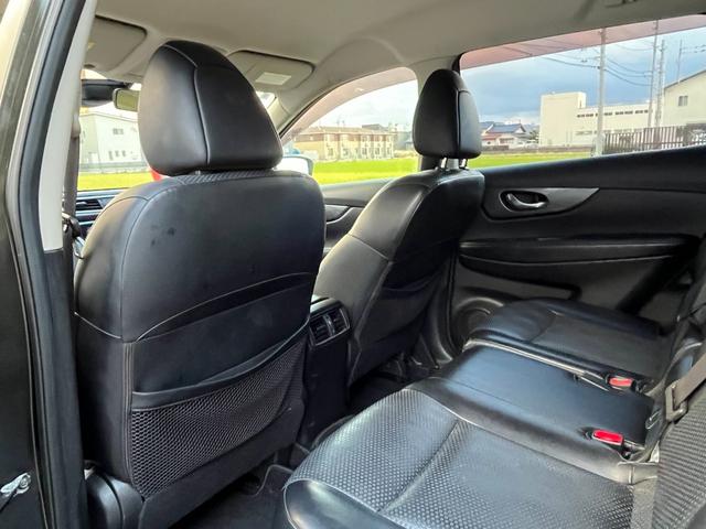 エクストレイル ２０ＸｔブラックエクストリーマＸエマジェンシブレキＰ　ワンオーナー　７人乗り　純正ナビ　アラウンドモニタ　バックカメラ　シートヒーター　衝突軽減ブレーキ搭載　クルコン　電動バックドア　専用アルミ　デフロック付切替４ＷＤ　リアセンターＡＣ　走行テレビキット（39枚目）