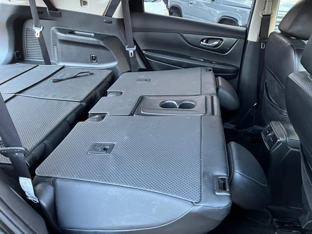 エクストレイル ２０ＸｔブラックエクストリーマＸエマジェンシブレキＰ　ワンオーナー　７人乗り　純正ナビ　アラウンドモニタ　バックカメラ　シートヒーター　衝突軽減ブレーキ搭載　クルコン　電動バックドア　専用アルミ　デフロック付切替４ＷＤ　リアセンターＡＣ　走行テレビキット（46枚目）