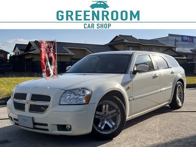 ダッジ・マグナム ＲＴ　ＨＥＭＩエンジン　Ｖ８エンジン　５７００ＣＣエンジン左ハンドル　本革シート　ＢＴナビ　バックカメラ　ＥＴＣ　アメ車　リアトランクトノカバー　本革巻きハンドル　シートヒーター（2枚目）