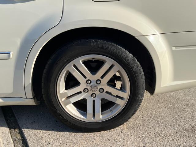 ダッジ・マグナム ＲＴ　ＨＥＭＩエンジン　Ｖ８エンジン　５７００ＣＣエンジン左ハンドル　本革シート　ＢＴナビ　バックカメラ　ＥＴＣ　アメ車　リアトランクトノカバー　本革巻きハンドル　シートヒーター（16枚目）