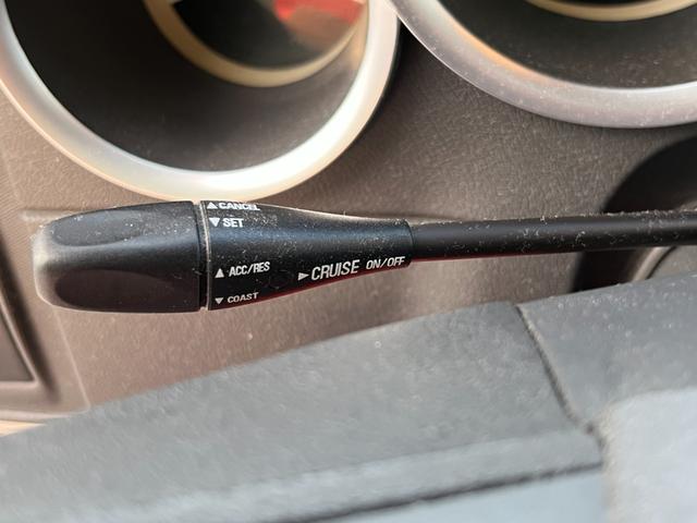 ダッジ・マグナム ＲＴ　ＨＥＭＩエンジン　Ｖ８エンジン　５７００ＣＣエンジン左ハンドル　本革シート　ＢＴナビ　バックカメラ　ＥＴＣ　アメ車　リアトランクトノカバー　本革巻きハンドル　シートヒーター（53枚目）