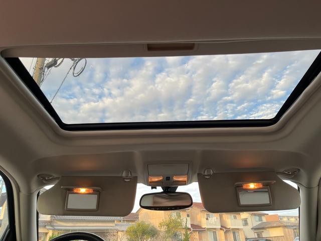 ダッジ・マグナム ＲＴ　ＨＥＭＩエンジン　Ｖ８エンジン　５７００ＣＣエンジン左ハンドル　本革シート　ＢＴナビ　バックカメラ　ＥＴＣ　アメ車　リアトランクトノカバー　本革巻きハンドル　シートヒーター（63枚目）