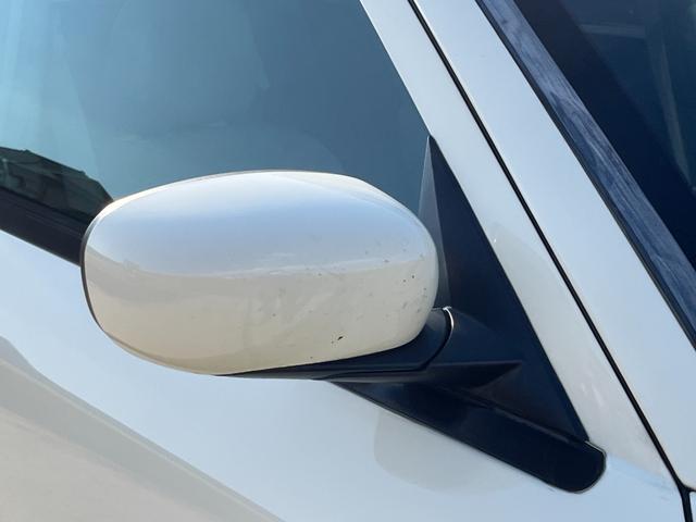 ダッジ・マグナム ＲＴ　ＨＥＭＩエンジン　Ｖ８エンジン　５７００ＣＣエンジン左ハンドル　本革シート　ＢＴナビ　バックカメラ　ＥＴＣ　アメ車　リアトランクトノカバー　本革巻きハンドル　シートヒーター（74枚目）