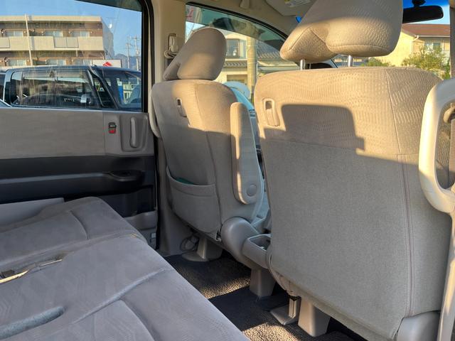 ディーラー店にて１３年間の整備実績！国家２級整備士、国土交通省指定自動車検査員、中古自動車査定士等、整備に自信有ります！ボディも綺麗に磨きをかけて納車します！【無料電話　００７８−６０４９−２１２５】