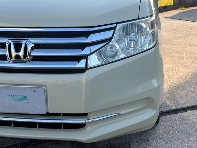 ディーラー店にて１３年間の整備実績！国家２級整備士、国土交通省指定自動車検査員、中古自動車査定士等、整備に自信有ります！ボディも綺麗に磨きをかけて納車します！【無料電話　００７８−６０４９−２１２５】