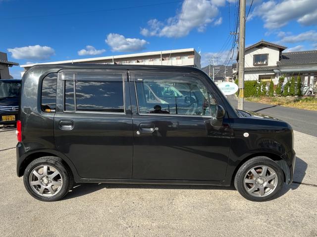 TOYOTA PIXIS SPACE X