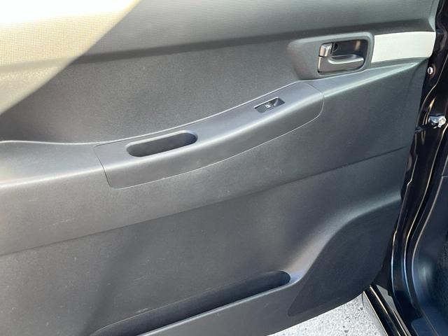 TOYOTA PIXIS SPACE X