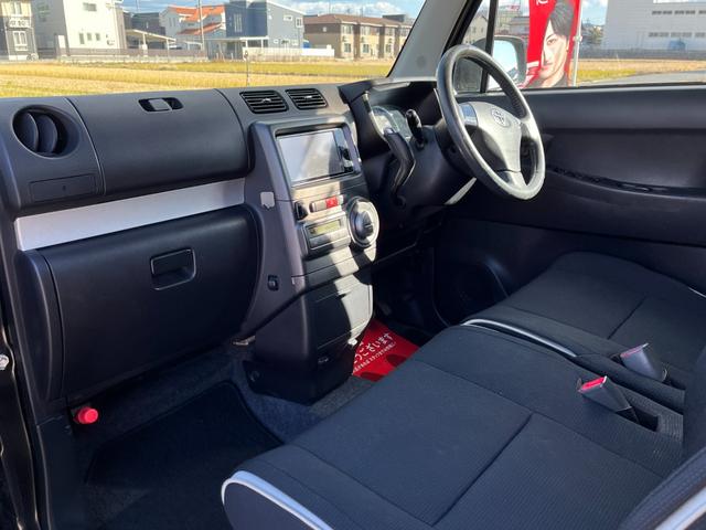 TOYOTA PIXIS SPACE X