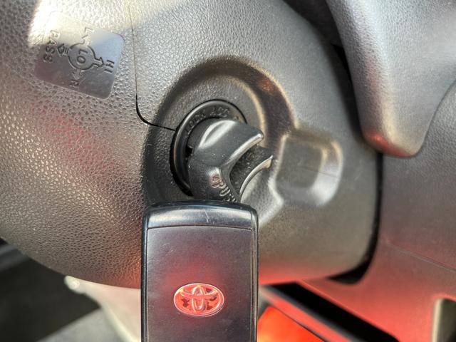 TOYOTA PIXIS SPACE X