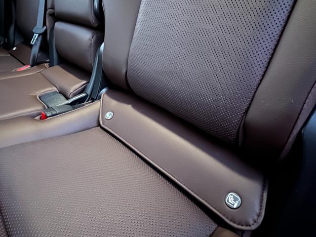 ランドクルーザー250 ZX ブラウン本革内装 サンルーフ 4WD 大型ワイドディスプレイ JBLサウンドシステム アダプティブハイビーム付3連LEDライト ZX専用20インチTMPSアルミホイール 4席シートヒータ 7人乗り(41枚目)