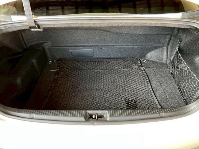 クラウンハイブリッド Ｇパッケージ　ナイトビューシステム　ヘッドライトＡＳＳＹ新品　４席シートヒーターＤＶＤ　本革パワーシート　車高調　アダプティブクルーズ　リア席パワーシート　前後プリクラセーフティ　前後ソナー　サイドモニター（49枚目）