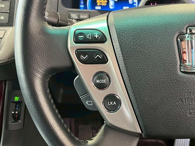 クラウンハイブリッド Ｇパッケージ　ナイトビューシステム　ヘッドライトＡＳＳＹ新品　４席シートヒーターＤＶＤ　本革パワーシート　車高調　アダプティブクルーズ　リア席パワーシート　前後プリクラセーフティ　前後ソナー　サイドモニター（58枚目）