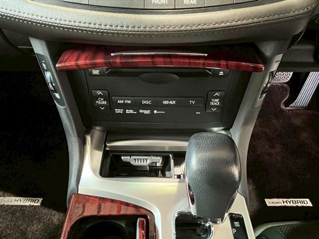 クラウンハイブリッド Ｇパッケージ　ナイトビューシステム　ヘッドライトＡＳＳＹ新品　４席シートヒーターＤＶＤ　本革パワーシート　車高調　アダプティブクルーズ　リア席パワーシート　前後プリクラセーフティ　前後ソナー　サイドモニター（66枚目）