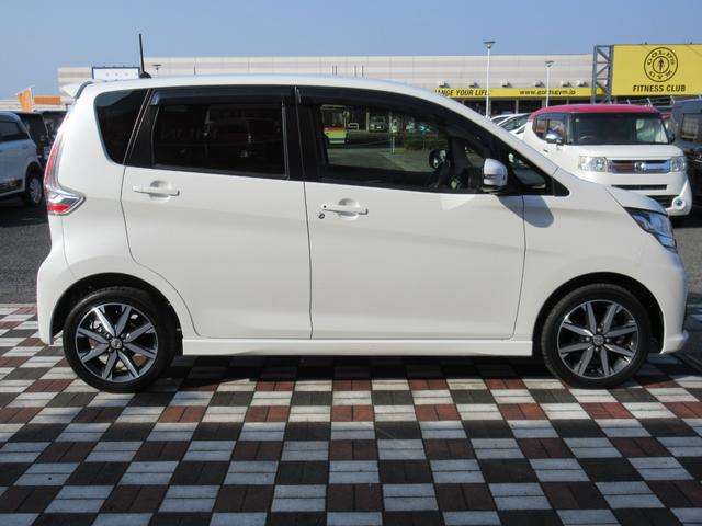 デイズ ハイウェイスター　Ｇターボ　社外ナビ　フルセグＴＶ　アラウンドビューモニター　Ｂｌｕｅｔｏｏｔｈ　ＥＴＣ　ステアリングリモコン　クルーズコントロール　プッシュスタート　ナビ連動ドラレコ　エマージェンシーブレーキ　ＬＥＤライト（7枚目）