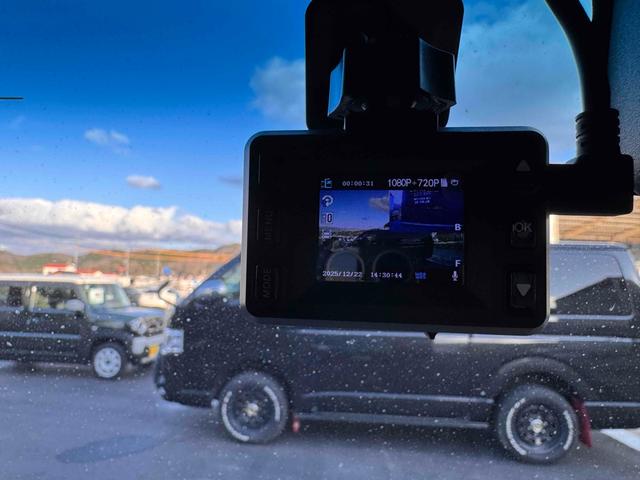 Ｎ－ＢＯＸカスタム Ｇ・Ｌホンダセンシング　４ＷＤ　ドライブレコーダー　ＥＴＣ　バックカメラ　両側スライド・片側電動　ナビ　ＴＶ　クリアランスソナー　オートクルーズコントロール　レーンアシスト　衝突被害軽減システム　オートライト（10枚目）