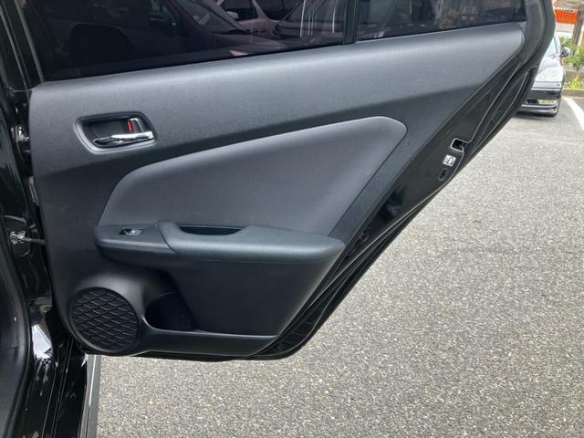 プリウス Sセーフティプラス サンルーフ・モデリスタアルミ・エアロ・衝突軽減ブレーキ・9インチフルセグナビ・Bluetooth・オートクルーズ・ヘッドアップディスプレイ・シートカバー!(37枚目)