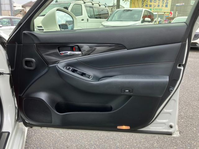 クラウンハイブリッド アスリートS 新品20インチアルミ・車高調・メーカーフルセグナビ・Bluetooth・ドラレコ・オートクルーズ・パワーシート!(26枚目)