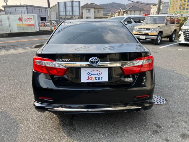 カムリ ハイブリッド　Ｇパッケージ　社外エアロ＆１９インチアルミ・ローダウン・新品シートカバー・パワーシート・純正ナビ・Ｂｌｕｅｔｏｏｔｈ・オートクルーズバックカメラ！（11枚目）