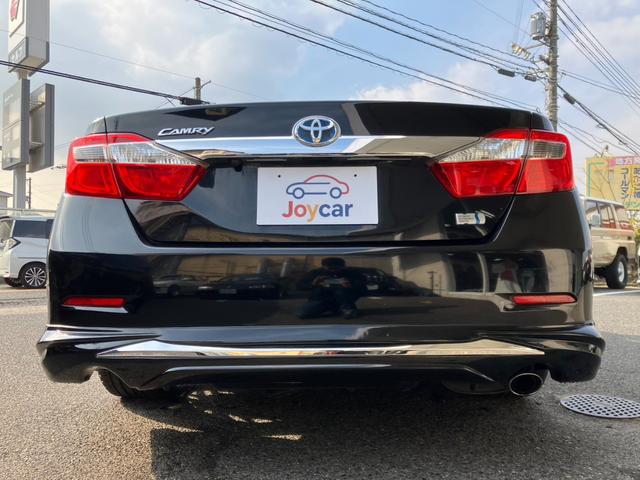 カムリ ハイブリッド　Ｇパッケージ　社外エアロ＆１９インチアルミ・ローダウン・新品シートカバー・パワーシート・純正ナビ・Ｂｌｕｅｔｏｏｔｈ・オートクルーズバックカメラ！（19枚目）