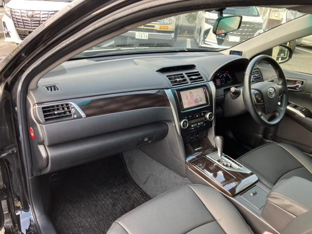 カムリ ハイブリッド　Ｇパッケージ　社外エアロ＆１９インチアルミ・ローダウン・新品シートカバー・パワーシート・純正ナビ・Ｂｌｕｅｔｏｏｔｈ・オートクルーズバックカメラ！（31枚目）