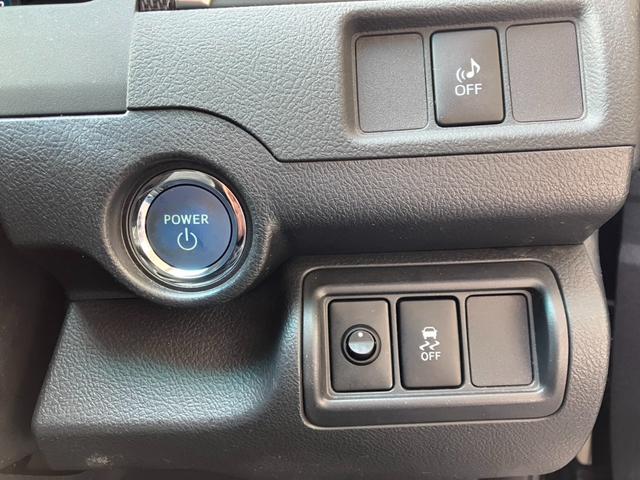 カムリ ハイブリッド　Ｇパッケージ　社外エアロ＆１９インチアルミ・ローダウン・新品シートカバー・パワーシート・純正ナビ・Ｂｌｕｅｔｏｏｔｈ・オートクルーズバックカメラ！（44枚目）