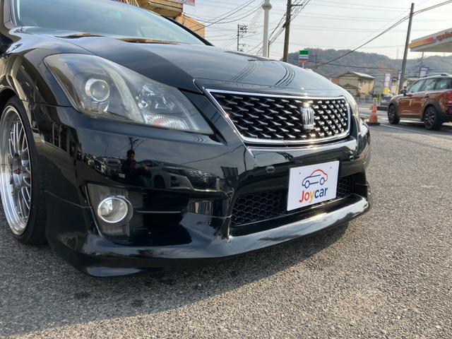 クラウン ２．５アスリート　アニバーサリーエディション　サンルーフ・黒革パワーシート・ＴＥＩＮ車高調・社外１９インチアルミ・社外エアロ＆４本出しマフラー・フルセグＨＤＤナビ・Ｂｌｕｅｔｏｏｔｈ・オートクルーズ・シートクーラー！（14枚目）