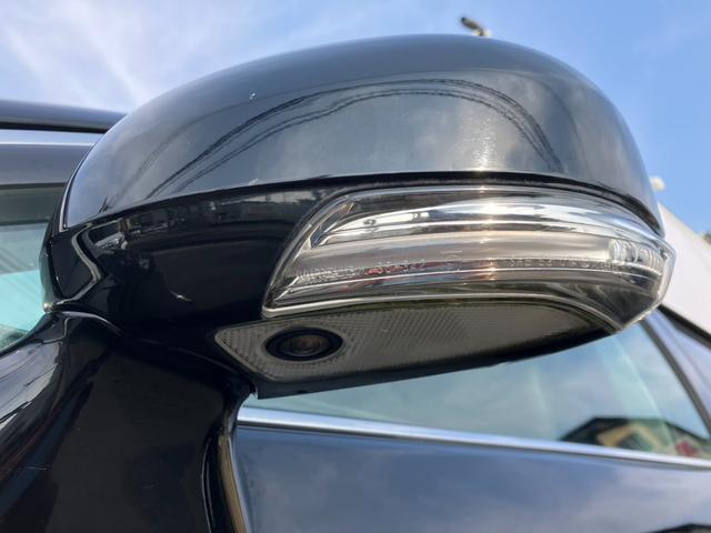 クラウン ２．５アスリート　アニバーサリーエディション　サンルーフ・黒革パワーシート・ＴＥＩＮ車高調・社外１９インチアルミ・社外エアロ＆４本出しマフラー・フルセグＨＤＤナビ・Ｂｌｕｅｔｏｏｔｈ・オートクルーズ・シートクーラー！（17枚目）