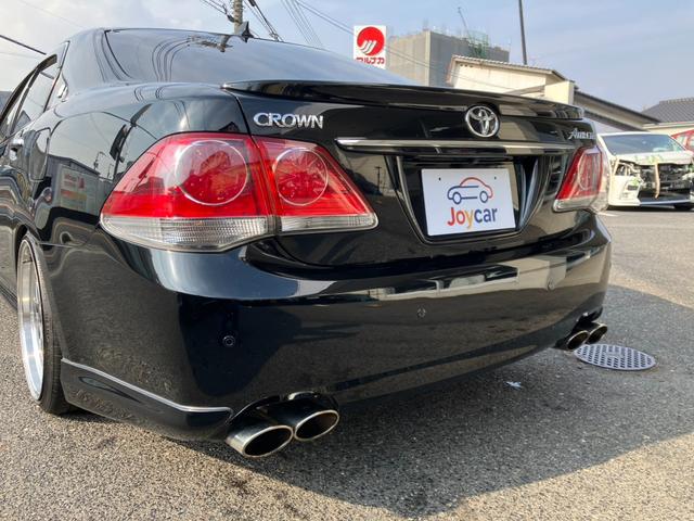 クラウン ２．５アスリート　アニバーサリーエディション　サンルーフ・黒革パワーシート・ＴＥＩＮ車高調・社外１９インチアルミ・社外エアロ＆４本出しマフラー・フルセグＨＤＤナビ・Ｂｌｕｅｔｏｏｔｈ・オートクルーズ・シートクーラー！（20枚目）