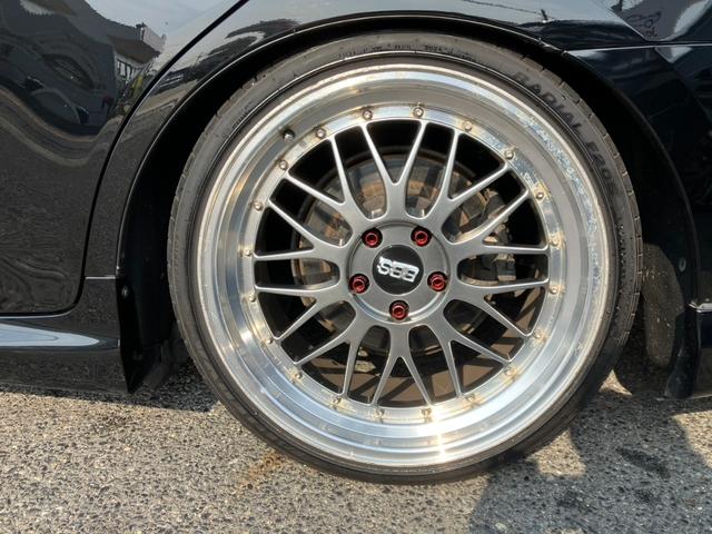 クラウン ２．５アスリート　アニバーサリーエディション　サンルーフ・黒革パワーシート・ＴＥＩＮ車高調・社外１９インチアルミ・社外エアロ＆４本出しマフラー・フルセグＨＤＤナビ・Ｂｌｕｅｔｏｏｔｈ・オートクルーズ・シートクーラー！（27枚目）